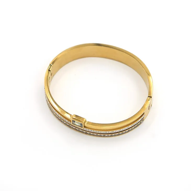 Breichled Feiddgar Seren Aur