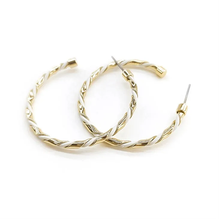 Clustdlws Swyn Gwead Aur